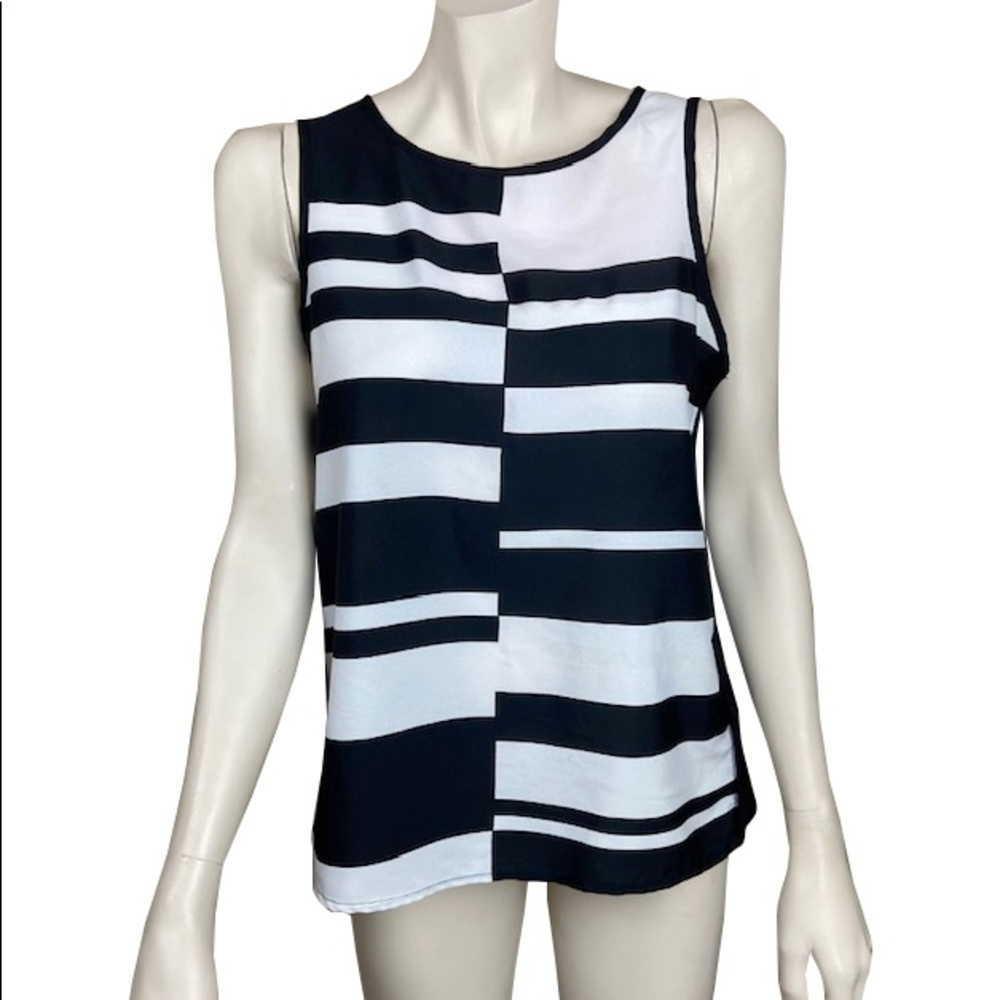 Banana Republic B&W Geometric Print Sleeveless‎ Top